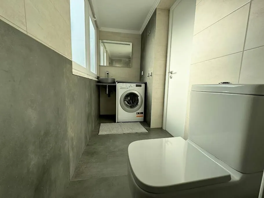 Paraiso Secreto Lisbon 0*,